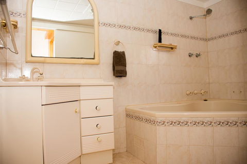 Kimba Travellers' Haven - Tourism Brisbane 1
