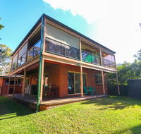 Kingfisher LakeHouse - Tourism Brisbane