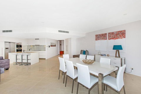 KINGSCLIFF OCEAN FRONT TERRACE 4 - Brisbane 4u 3