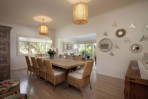 Kirby's Berrara Beach House - Brisbane Tourism 3