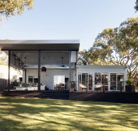 Kirby's Berrara Beach House - Brisbane Tourism