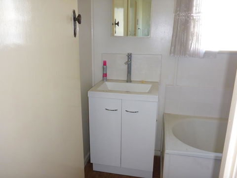 Kitches Cabin - Tourism Brisbane 3