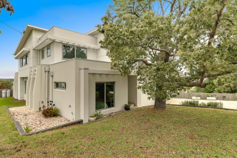 Kurrajong - Tourism Brisbane 1