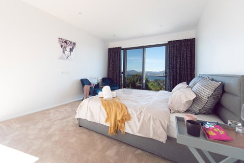 La Vie Luxury Bay View - Tourism Brisbane 0