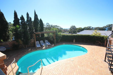 LAGOONA RETREAT - Korora - Tourism Brisbane 0