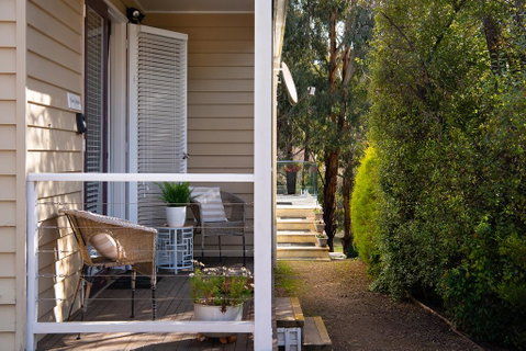 Lake Como Studio - Brisbane Tourism 0