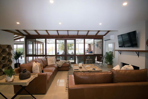 Lake House 61 Mulwala - Brisbane 4u 1