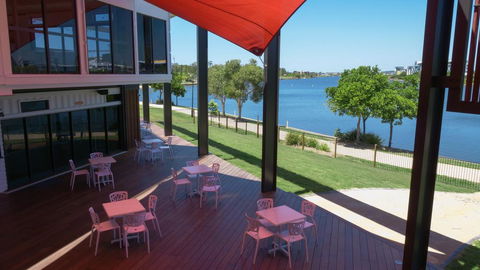 Lake Kawana Accommodation - Brisbane 4u 1