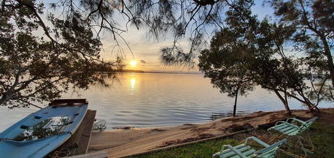 LAKEFRONT And SUNSET HAVEN - Brisbane 4u 1