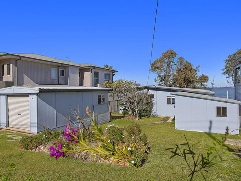 Lakes Edge Cottage - Tourism Brisbane 2