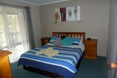 Lakes Entrance Country Cottages - Tourism Brisbane 1