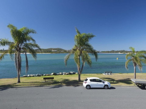 Lakeside Flats 5 - Brisbane Tourism 2