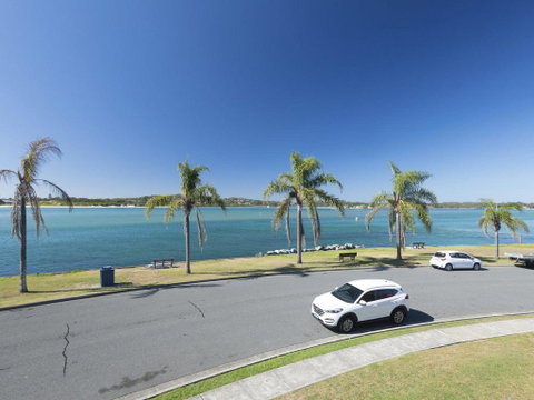 Lakeside Flats 5 - Brisbane Tourism 1