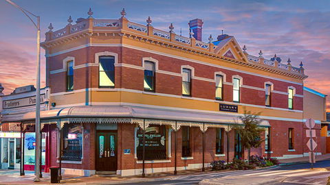 Langsford - Tourism Brisbane 0