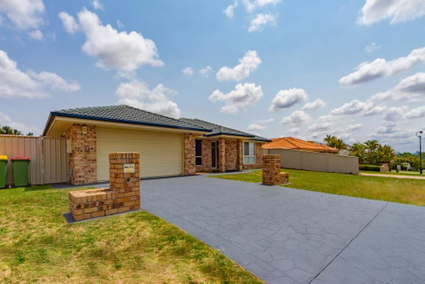 Large Executive And Family Home - Flinders View - Brisbane Tourism 2