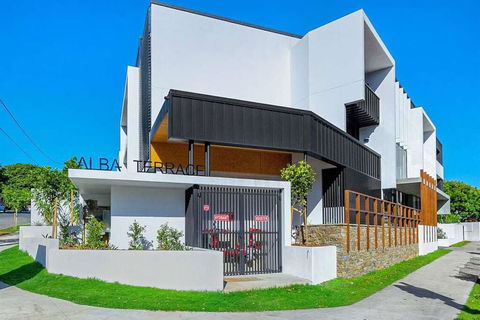 Large Space 2 BED APT Near Brisbane Airport - Tourism Brisbane 0