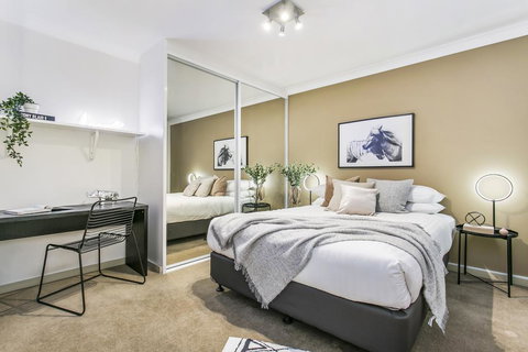 Large Unit Amid Inner-city Greenery Close To CBD - Tourism Brisbane 2