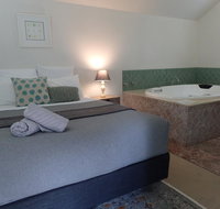 Lauristina Spa Cottage - Brisbane Tourism