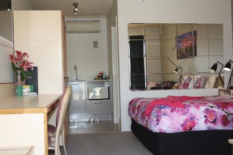 Leagues Motel - Tourism Brisbane 2
