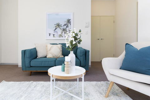 Light, Bright And Spacious Unit Close To Beaches - Tourism Brisbane 1