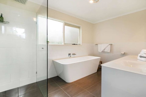 Lighthouse Cottage - Brisbane Tourism 0