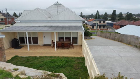 Lighthouse Lodge - Brisbane Tourism 1