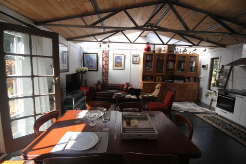 Lily's Farm Studio - Brisbane Tourism 3
