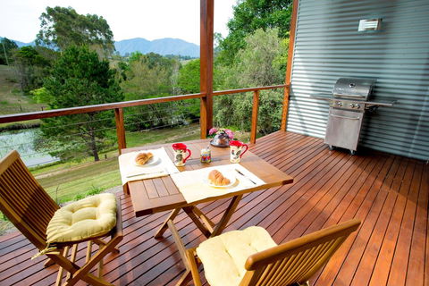 Lilypad Luxury Cabins - Tourism Brisbane 1