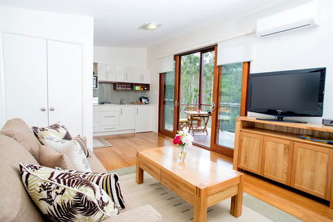 Lilypad Luxury Cabins - Tourism Brisbane 0
