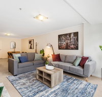 Luxe 2-Bed Apartment with River Views Near Casino - Brisbane Tourism