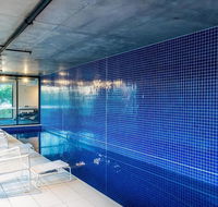 Luxury 2BR Yarra River Views WIFI-Netflix-Pool-Gym - Tourism Brisbane