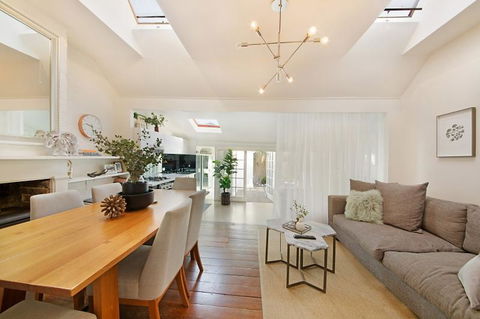 Luxury Designer Paddington Cottage + FREE WIFI - Tourism Brisbane 2