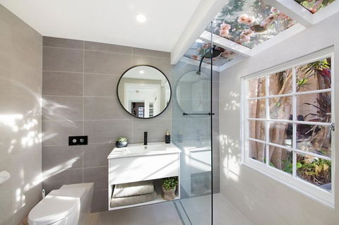 Luxury Designer Paddington Cottage + FREE WIFI - Tourism Brisbane 1