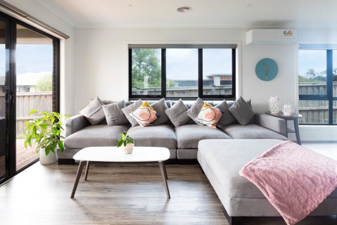Luxury Escape In Ocean Grove - Brisbane Tourism 3
