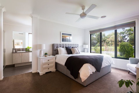Luxury Escape In Ocean Grove - Brisbane Tourism 0