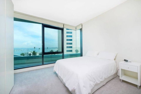Luxury Opposite The Beach - Brisbane Tourism 3