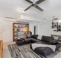 Luxury Pool Side Apartment in Beachfront Resort - Brisbane Tourism