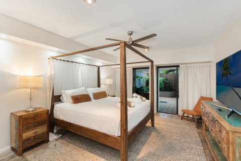 Luxury Pool Side Apartment In Beachfront Resort - Brisbane Tourism 3