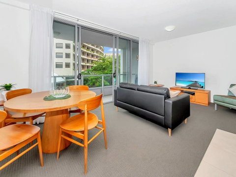 Luxury Waterfront Escape On The Harbour 315 - Tourism Brisbane 1