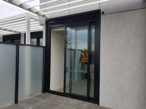 M City Self Contained Apartment - Tourism Brisbane 0