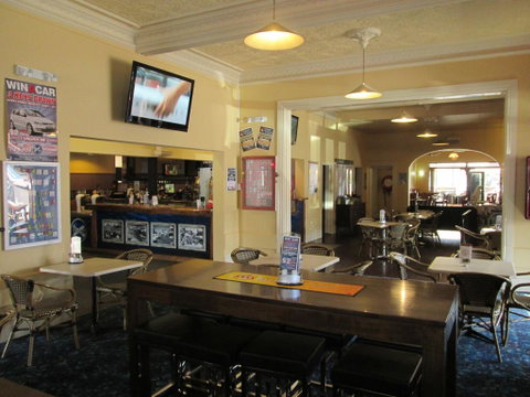 Maclean Hotel - Tourism Brisbane 3