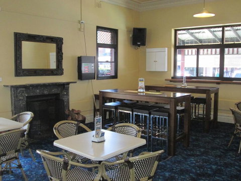 Maclean Hotel - Tourism Brisbane 1