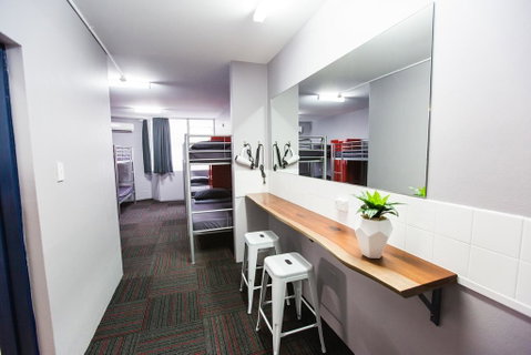 Mad Monkey Backpackers Waterfront - Tourism Brisbane 2