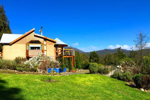 MAGICAL MOUNTAIN RETREAT - 20 Mins To CBD And Only 10 To MONA! - Brisbane Tourism 2