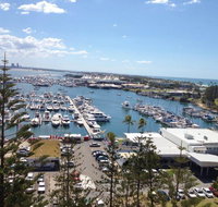 Main Beach Waterfront Apartment - Tourism Brisbane