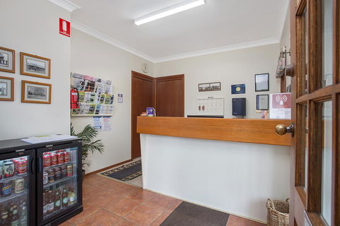 Manifold Motor Inn - Tourism Brisbane 3