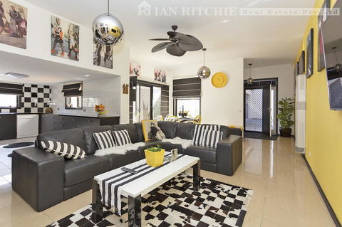 Marilyns Place: Private + Spacious + Central - Tourism Brisbane 0