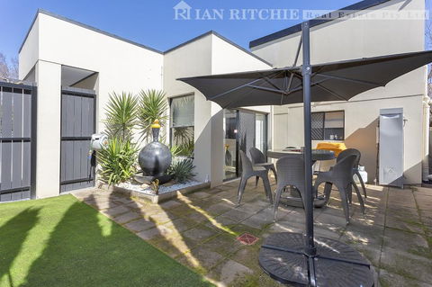 Marilyns Place: Private + Spacious + Central - Tourism Brisbane 1