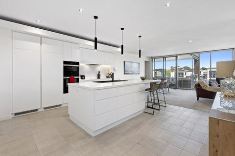 MARINA VIEW - Tourism Brisbane 0