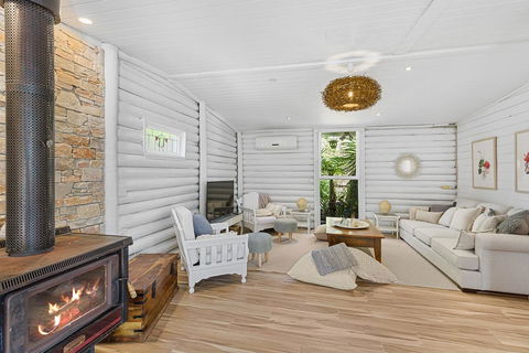 MARTHA COTTAGE - MT MARTHA - Tourism Brisbane 0